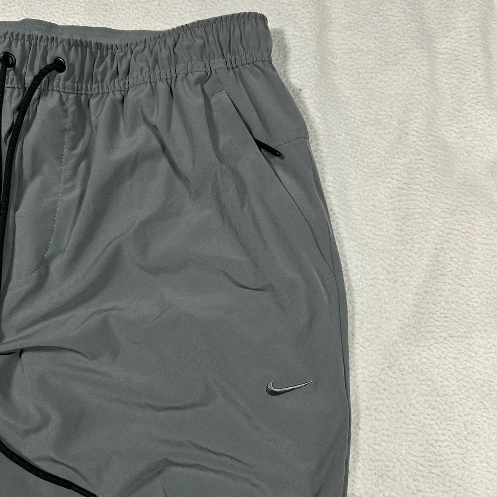 Nike Dri-FIT Unlimited Men's Large Tapered Versatile Pants Training Pants